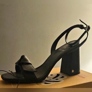 NWT Sam & Libby Women's Jordan High Heels